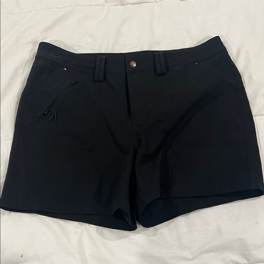 Elegant Black Women's Cargo Shorts
